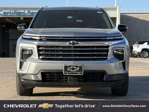 Sterling Gray Metallic 2025 Chevrolet Traverse LT