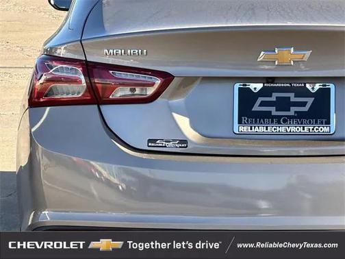2022 Chevrolet Malibu FWD LT