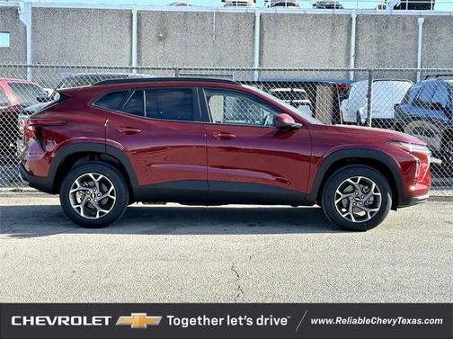 2025 Chevrolet Trax LT