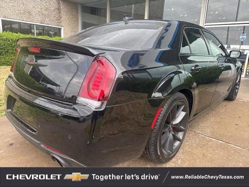 2023 Chrysler 300 C