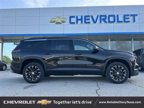 2025 Chevrolet Traverse LT
