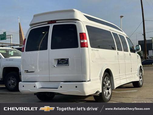 Summit White 2026 Chevrolet Express 2500 2500 Extended Wheelbase, WT, RWD