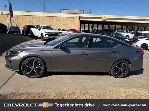 2024 Nissan Altima SR FWD