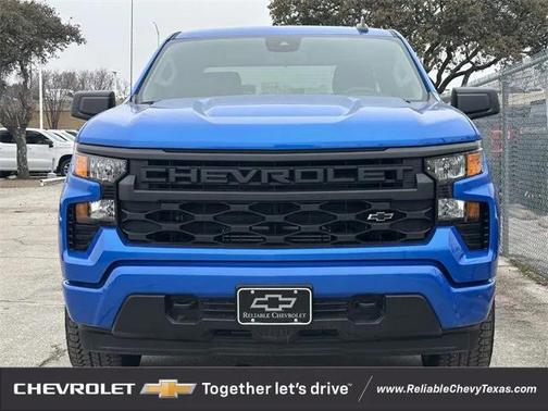 2025 Chevrolet Silverado 1500 Custom