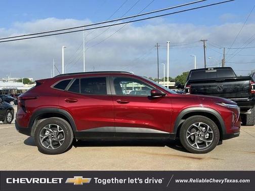 2024 Chevrolet Trax LT