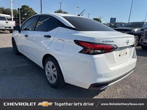 2021 Nissan Versa 1.6 S