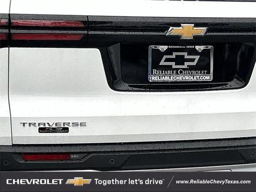 2025 Chevrolet Traverse LT