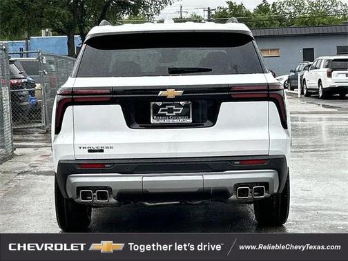 2025 Chevrolet Traverse LT