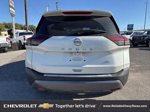2023 Nissan Rogue SL