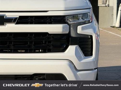 Summit White 2025 Chevrolet Silverado 1500 RST