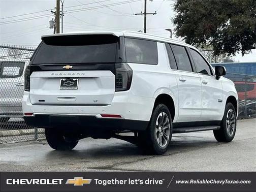 2025 Chevrolet Suburban LT