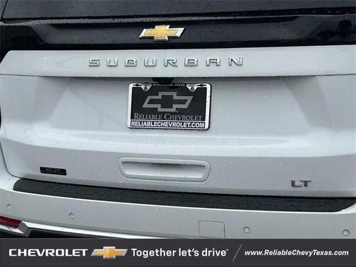 2025 Chevrolet Suburban LT