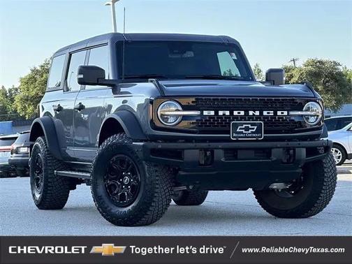 2023 Ford Bronco Base