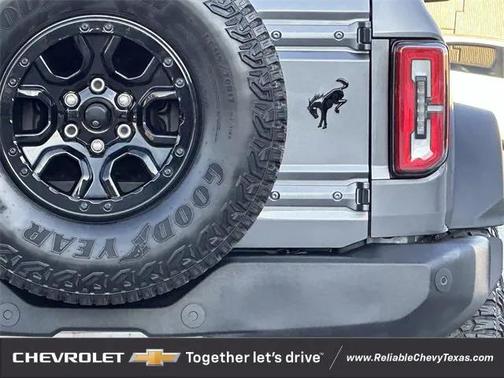 2023 Ford Bronco Base