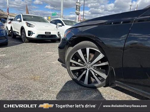 2020 Nissan Altima SR FWD