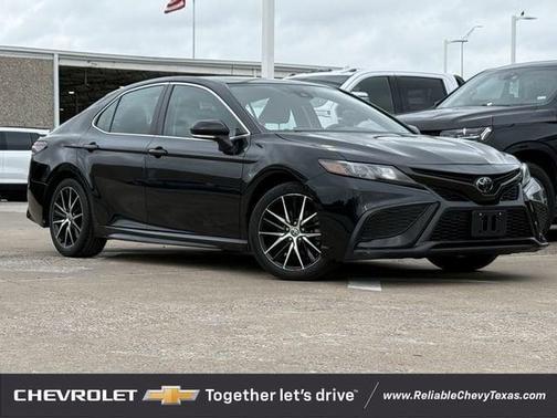 Midnight Black Metallic 2023 Toyota Camry SE