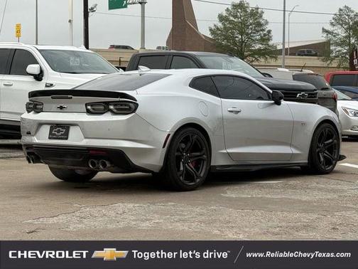Silver Ice Metallic 2019 Chevrolet Camaro 2SS