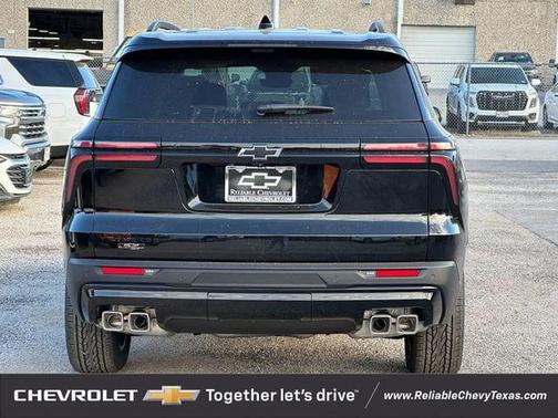 Mosaic Black Metallic 2026 Chevrolet Traverse RS