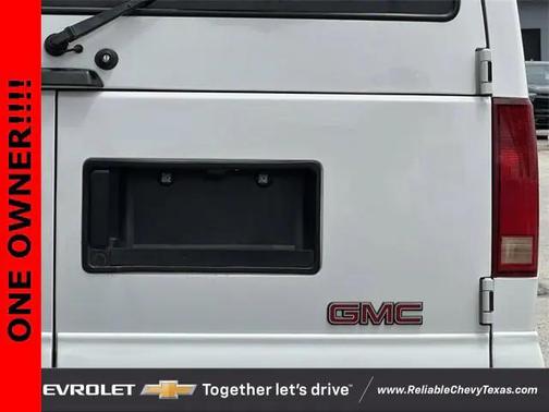2002 GMC Safari SLE