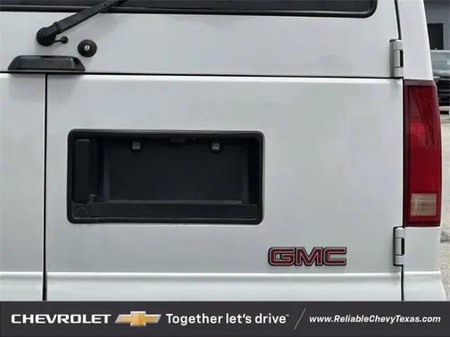 2002 GMC Safari SLE