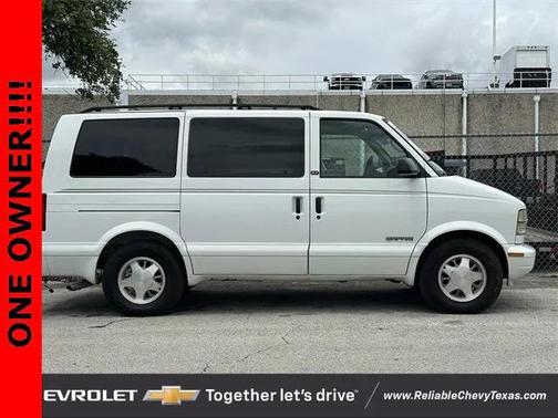 2002 GMC Safari SLE