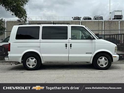 2002 GMC Safari SLE