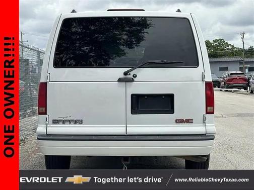 2002 GMC Safari SLE