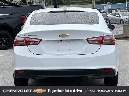 2022 Chevrolet Malibu FWD LT