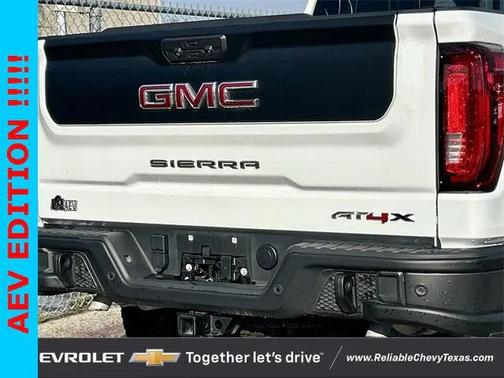 2023 GMC Sierra 1500 AT4X