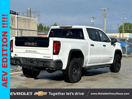 2023 GMC Sierra 1500 AT4X