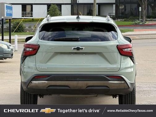 Cacti Green 2025 Chevrolet Trax FWD ACTIV
