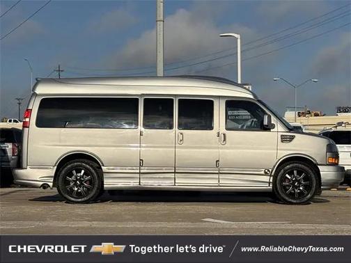 2010 GMC Savana 2500 Work Van