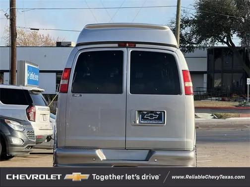 2010 GMC Savana 2500 Work Van