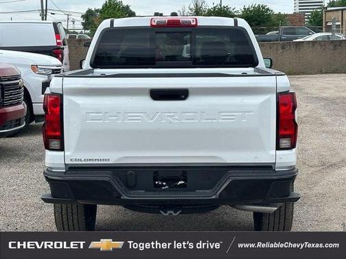 Summit White 2026 Chevrolet Colorado WT