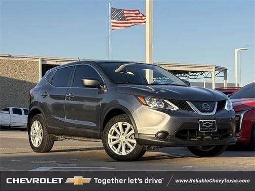 Gun Metallic 2018 Nissan Rogue Sport S SUV