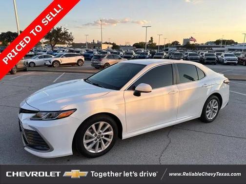 2022 Toyota Camry LE