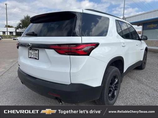 2022 Chevrolet Traverse LS