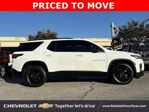 2022 Chevrolet Traverse LS