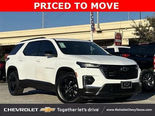 2022 Chevrolet Traverse LS