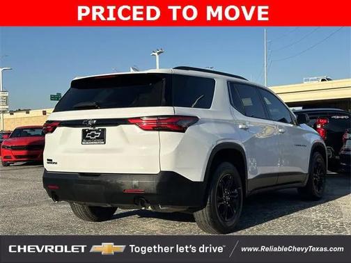2022 Chevrolet Traverse LS