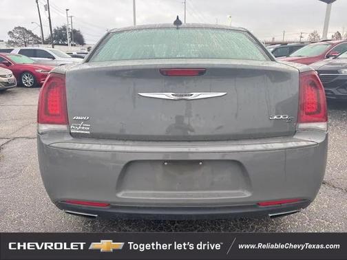 2017 Chrysler 300 S