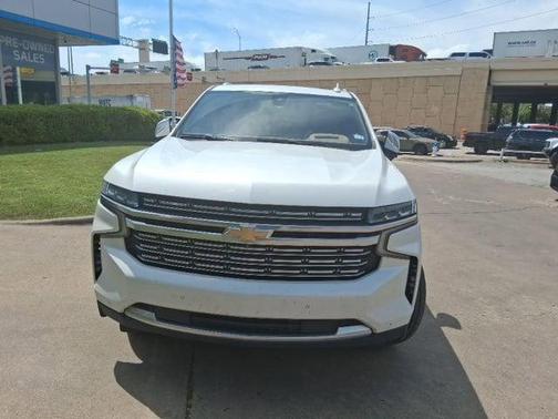 Iridescent Pearl Tricoat 2021 Chevrolet Suburban Premier