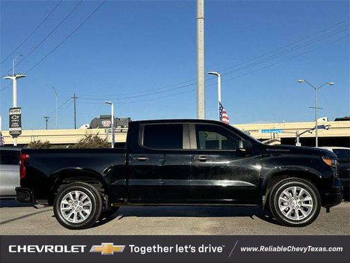 2022 Chevrolet Silverado 1500 Custom