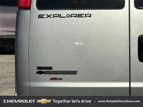 2025 Chevrolet Express 2500 RWD 2500 Regular Wheelbase WT