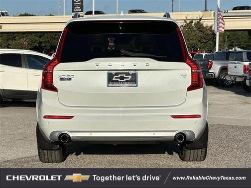 2018 Volvo XC90 T5 Momentum