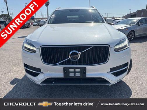2018 Volvo XC90 T5 Momentum