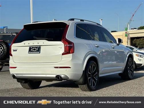 2018 Volvo XC90 T5 Momentum