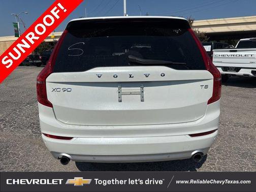 2018 Volvo XC90 T5 Momentum