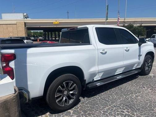 Summit White 2022 Chevrolet Silverado 1500 LT