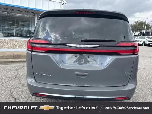 2025 Chrysler Pacifica L